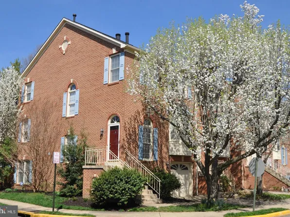 4714 Major Ct, Alexandria, VA 22312