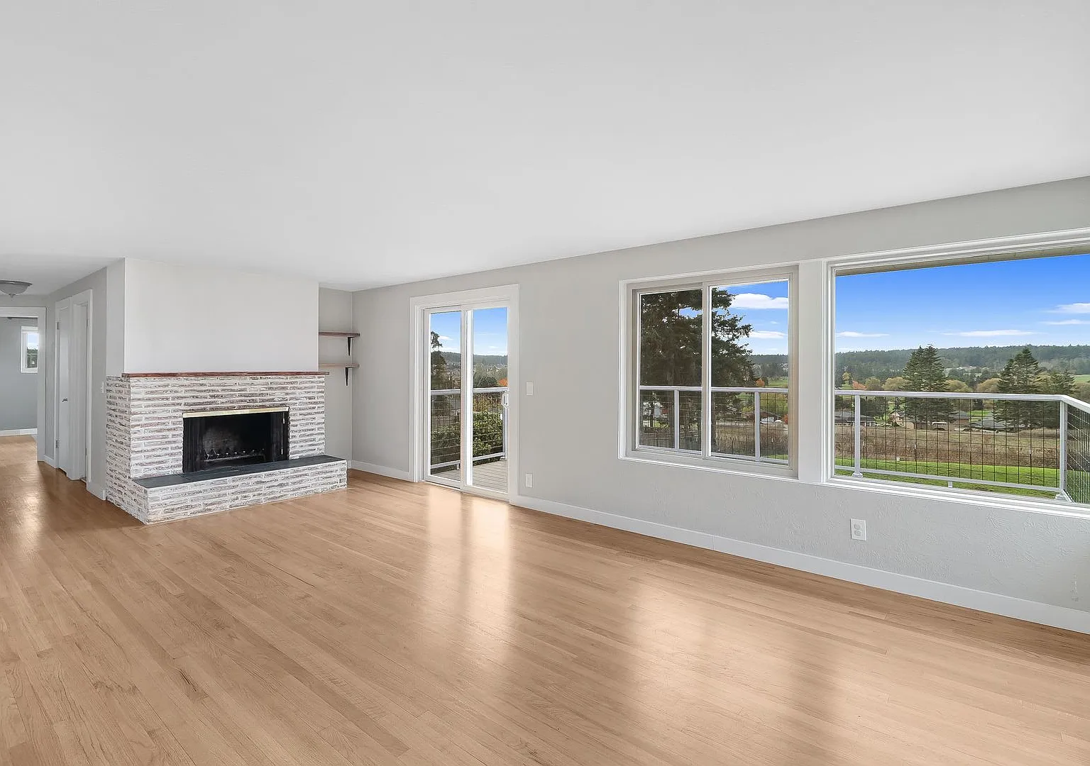 3 Bed 2 Bath home — Photo 4
