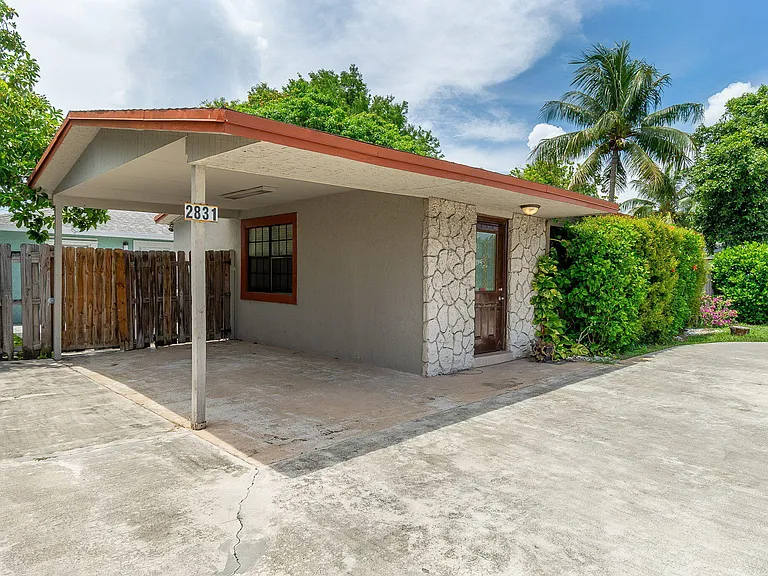 2831 N Seacrest Blvd #A — Photo 4