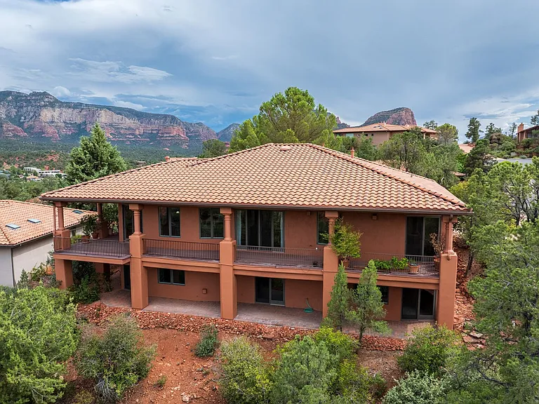 227 Les Springs Dr — Photo 8