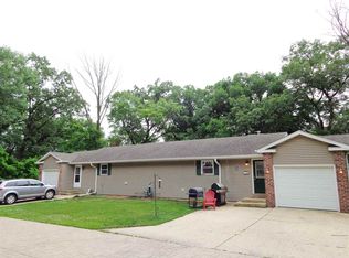 420 Bird Ave, Bartonville, IL 61607