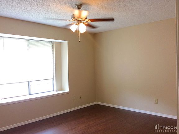 4th image of 3209 Mahan Cir