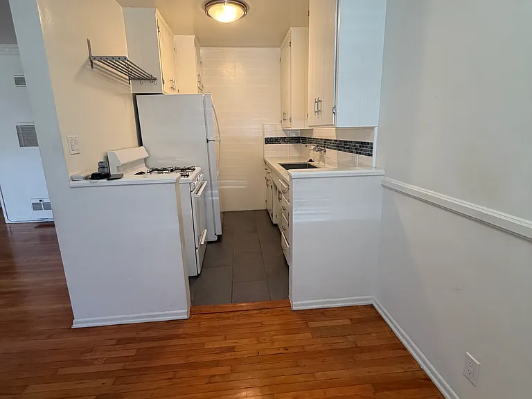 4250 Sawtelle Blvd #B — Photo 5