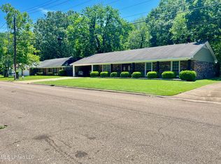 355 Beechcrest Dr, Jackson, MS 39211