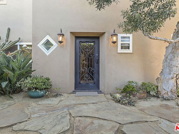 2nd image of 7545 Trask Ave