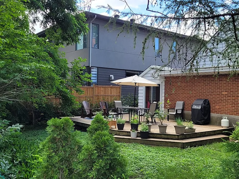 44 Clearview Ave — Photo 6