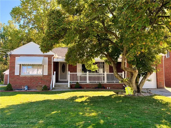 5203 W Ridgewood Dr, Parma, OH 44134