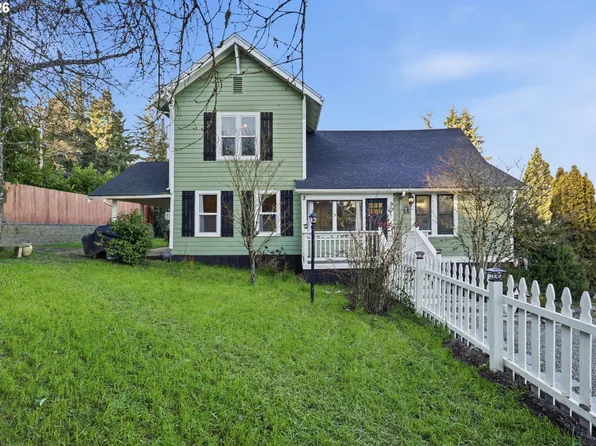 2695 Dillow Dr, West Linn, OR 97068