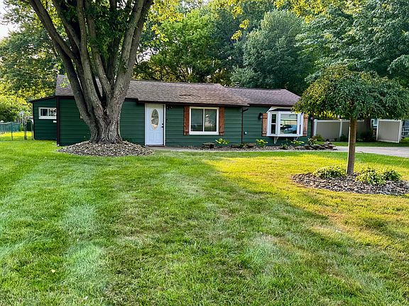 4th image of 12755 Vincent Dr