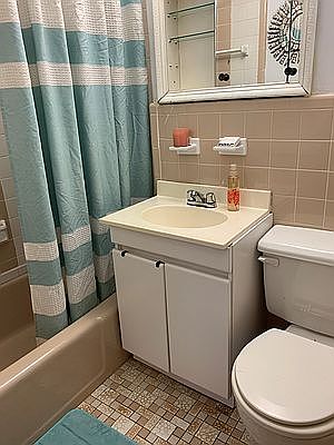 3rd image of 13 W 82nd St APT 2A