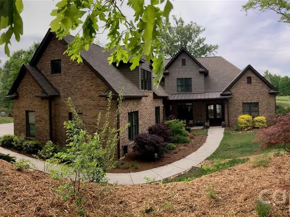 8100 Chaplin Cir, Waxhaw, NC 28173