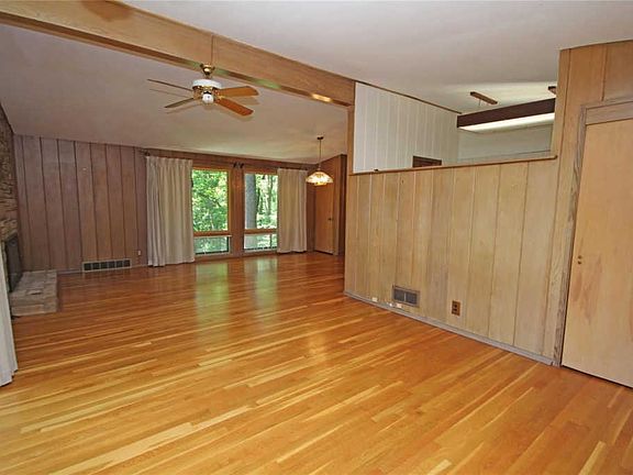 4th image of 667 Craigwoods Dr