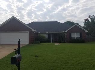 71 Fanoni Ln, Wetumpka, AL 36092