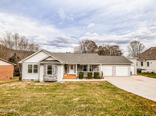 146 Mountain View Rd, Jacksboro, TN 37757