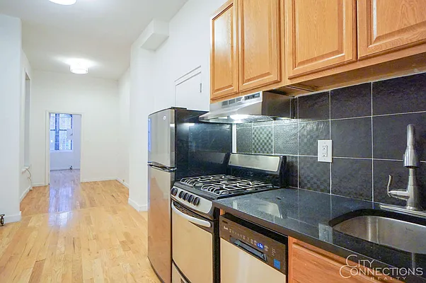 Rented by City Connections Realty | media 25