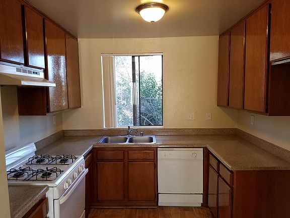 5th image of 13016 Roselle Ave APT 3
