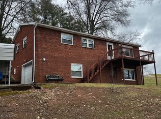 1464 Lost Pavement Rd, Parkersburg, WV 26101