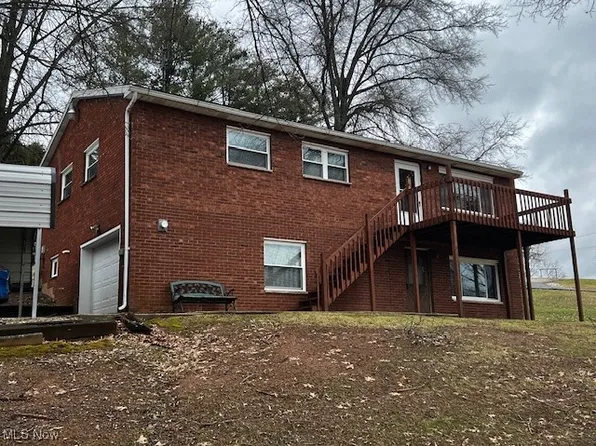 1464 Lost Pavement Rd, Parkersburg, WV 26101