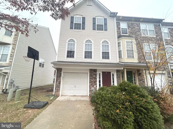 8212 Brooktree St, Laurel, MD 20724
