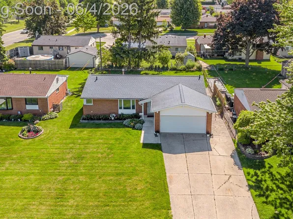 38774 Covington Dr, Sterling Heights, MI 48312