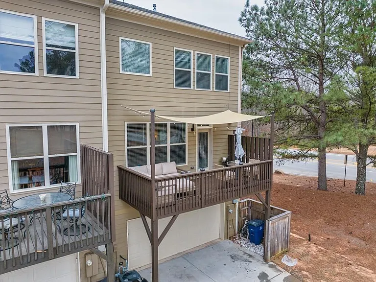 9937 Mancunian Way — Photo 38