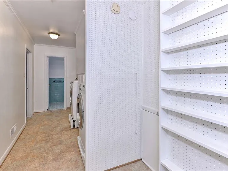 309 Corbin Dr — Photo 15