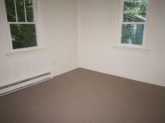 4th image of 2406 Western St