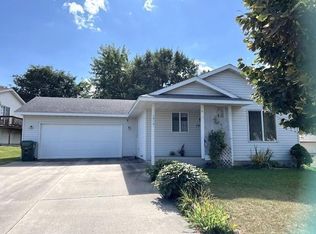 1070 7th Ave NW, Hutchinson, MN 55350