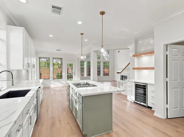 1931 Auburn Trl, Sugar Land, TX 77479