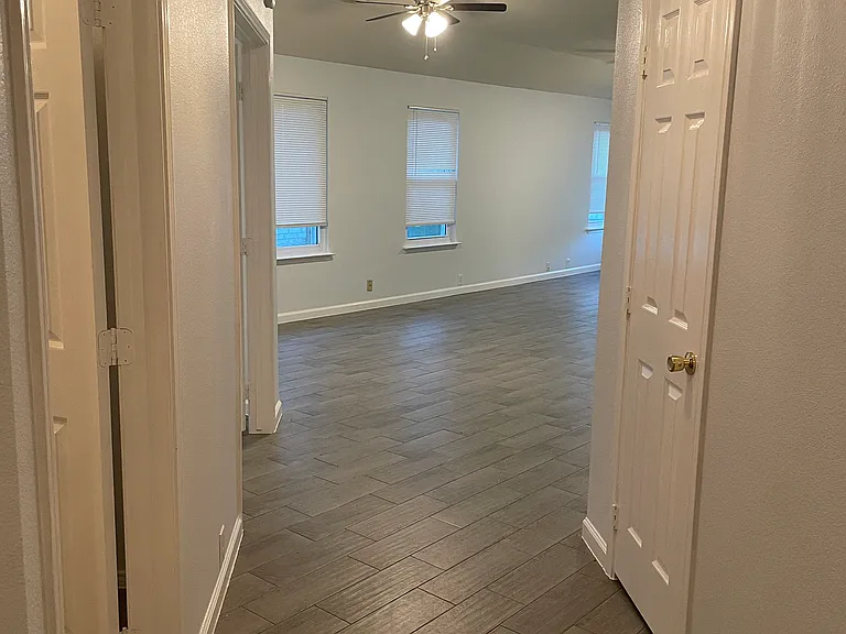 Foyer/Hallway