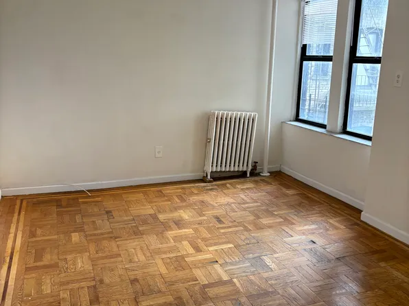 497 West 182nd Street image 1 of 7