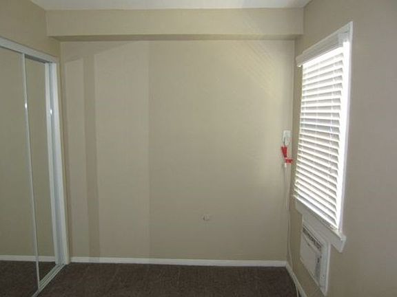 4th image of 7084 Garden Dr