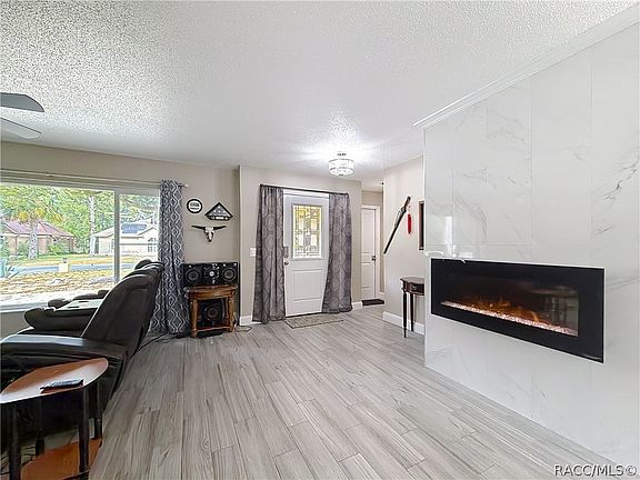 5th image of 23 Sweetgum Ct S