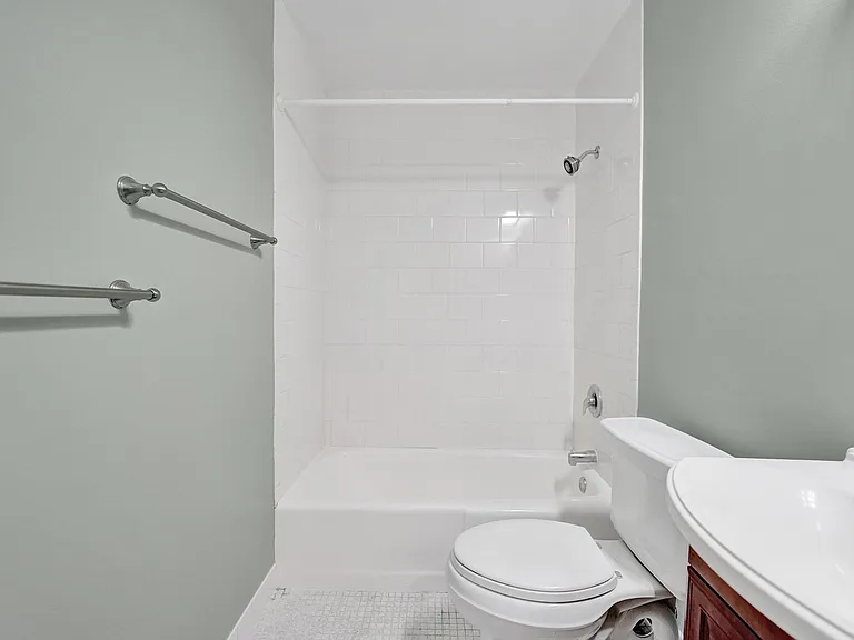 1250 Miami Rd #11 — Photo 22