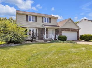 2570 David Dr, Niagara Falls, NY 14304