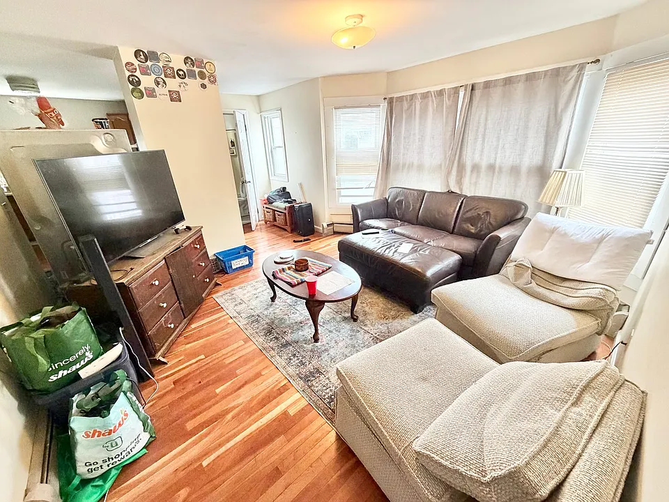 260 Colchester Ave