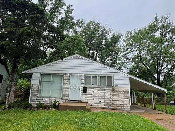 277 Roderick Dr, Saint Louis, MO 63137