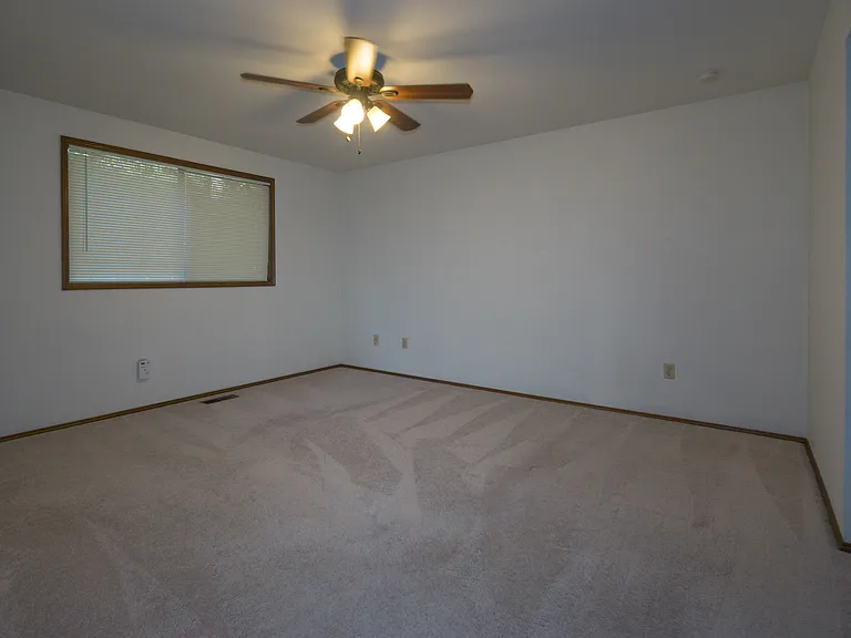 16708 SE 40th Pl — Photo 17