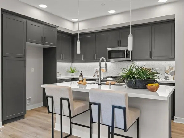 1244 E Thompson Blvd #104, Ventura, CA 93001