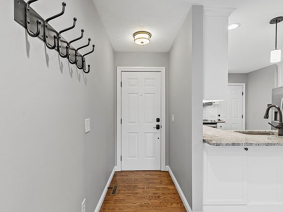 5th image of 3141 E Mimosa Street #C