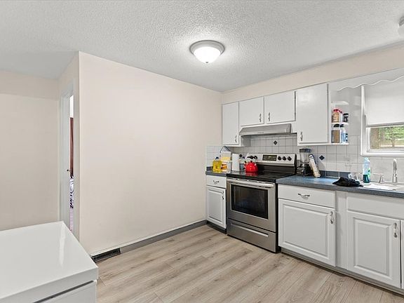 5th image of 10 Royal Dane Dr APT 79