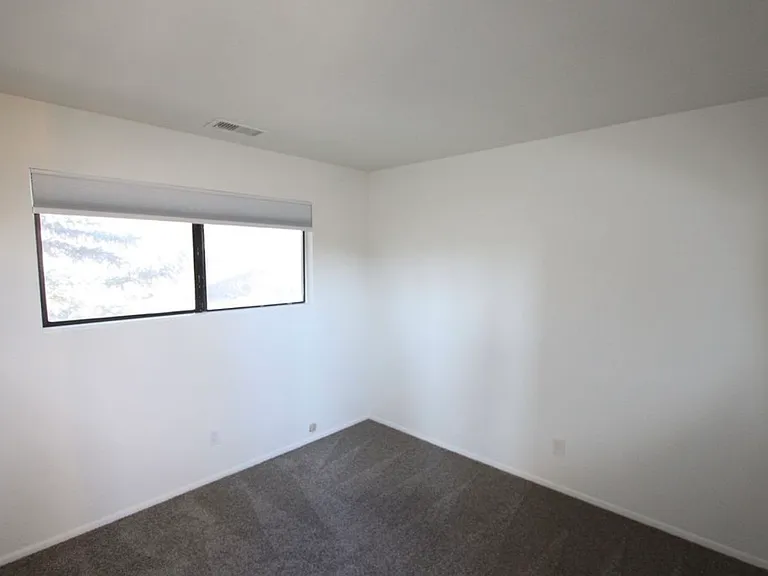 2331 N Oakmont Dr #2331 — Photo 2