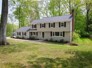 10 Crestwood Rd, Simsbury, CT 06070