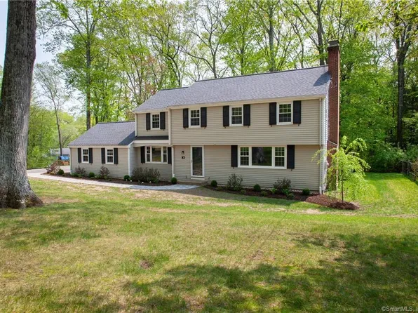 10 Crestwood Road, Simsbury, CT 06070