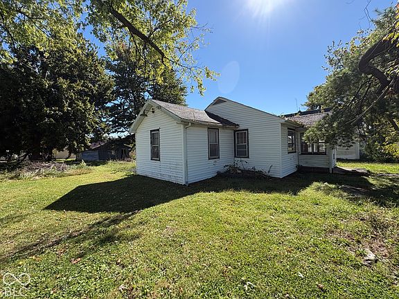 4th image of 605 Outline St
