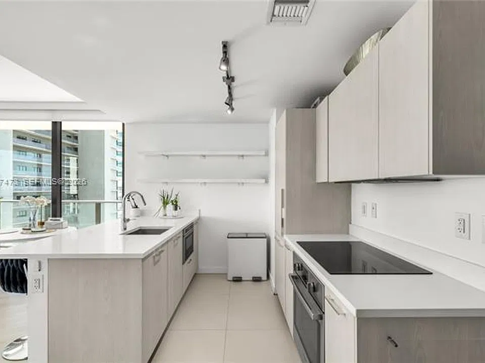 501 NE 31st Street Cu #1906