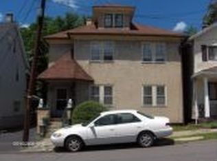 1022 Cedar Ave, Scranton, PA 18505