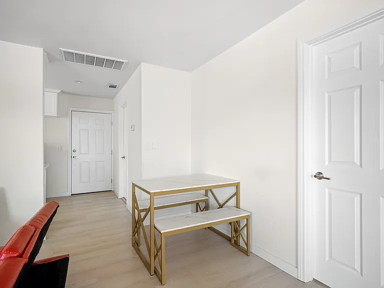 5228 Auckland Ave #2 — Photo 8