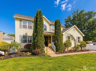 374 Mounts Mills Rd, Monroe Township, NJ 08831