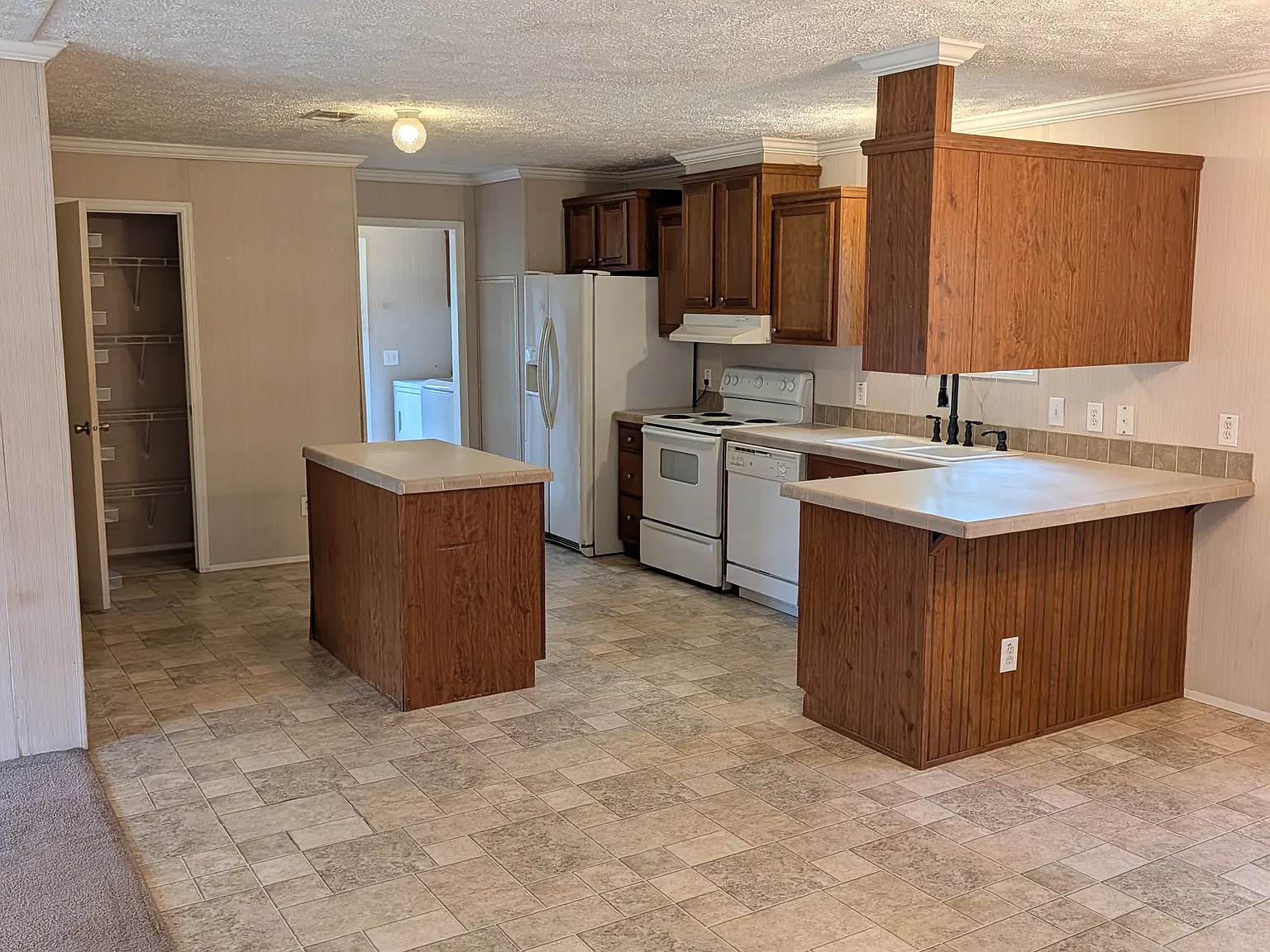 4723 Maylor Rd — Photo 3